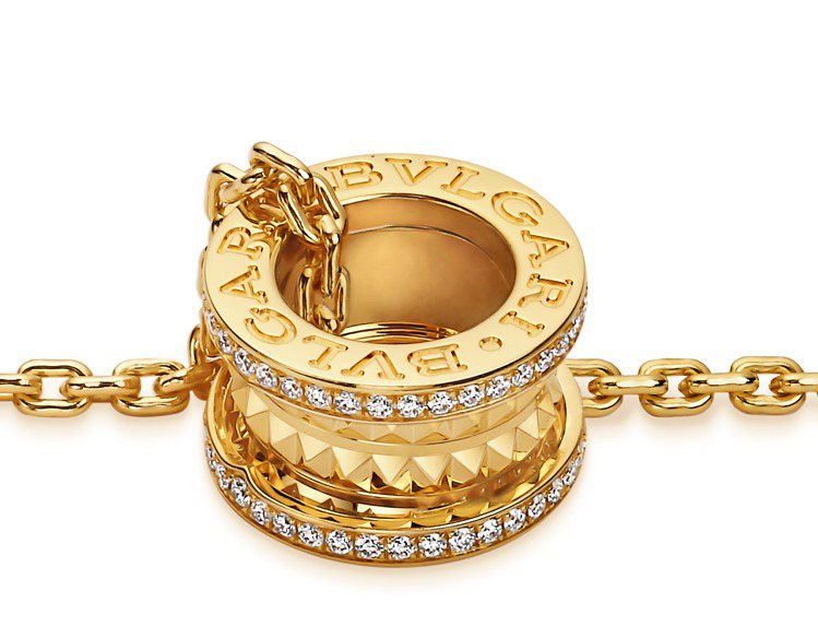 BVLGARI B.zero1 ROCK系列黃K金鑲鑽項鍊，27萬4,100元。...