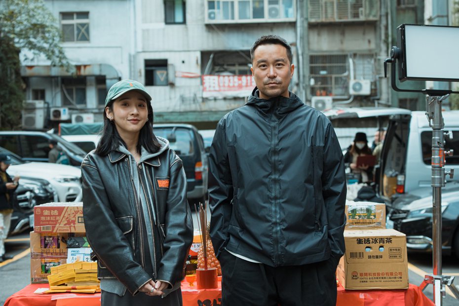 張孝全(右)和李沐再次合作電影「器子」。圖／華映提供
