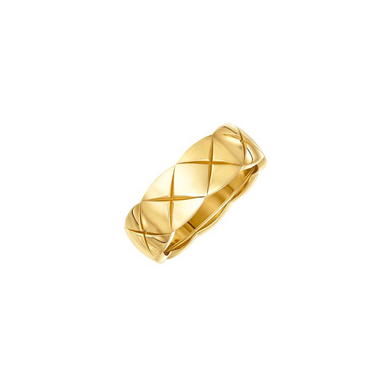 Coco Crush 18K黃金戒指小型款。圖／香奈兒提供