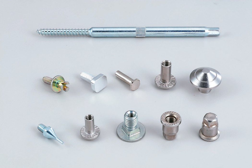 捷領專製各種螺絲扣件。捷領螺絲／提供
