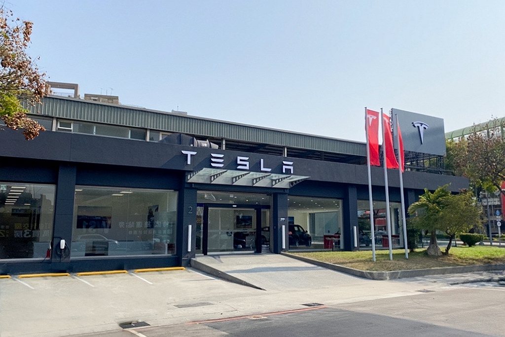 Tesla Center台中青海服務體驗中心將提供中部消費者與車主從銷售、體驗到保養維修的全方位服務。 圖／Tesla提供