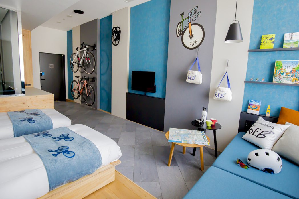 BEB5土浦為自行車旅行的遊客準備可以在室內掛放單車車架的房型，圖｜星野集團提供