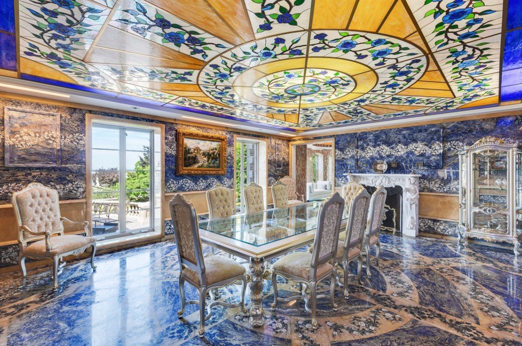 pic via Zillow