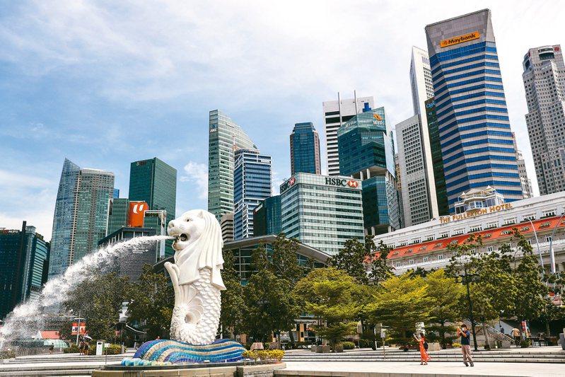 新加坡政府提高超级富豪取得永久居留权的门槛，以把握资金流入的机会。（美联社）(photo:UDN)