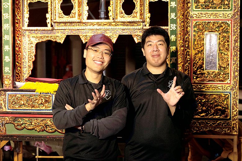 ▲李奕賢（右）和陳冠霖（左）都是陳錫煌的藝生，經常同台演出。吳長益攝影