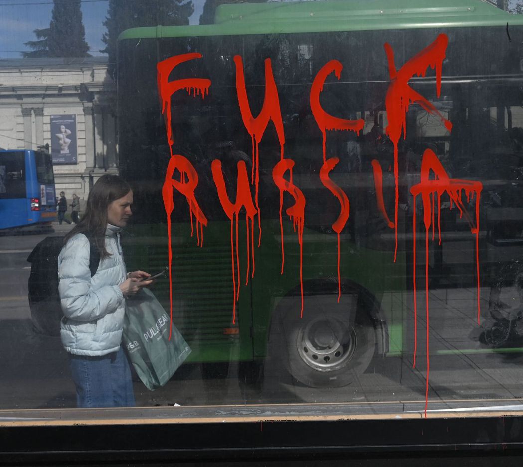 提比里斯街頭的反俄羅斯塗鴉。 圖／法新社