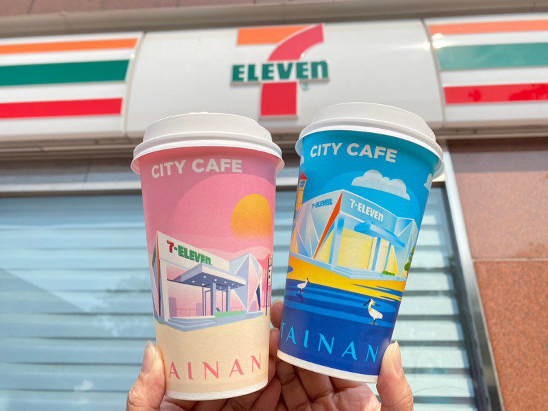 迎接浪漫白色情人節，7-ELEVEN門市3月10日至3月14日限時5天推出CITY CAFE大杯熱卡布奇諾咖啡買1送1。圖／7-ELEVEN提供