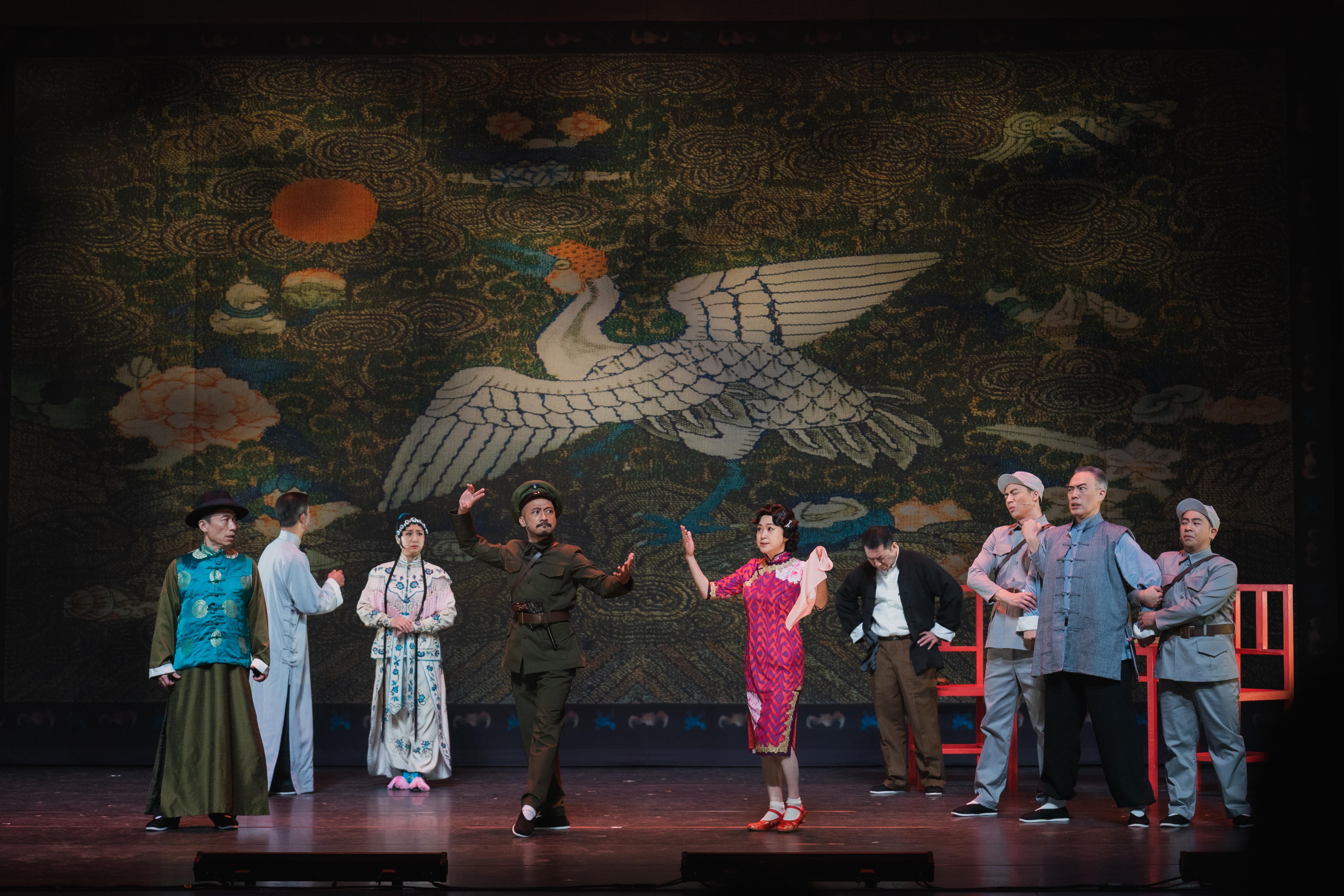 郭子乾(左起)、王月、屈中恆、樊光耀舞台劇「京戲啟示錄」飆戲。圖／寬宏藝術提供