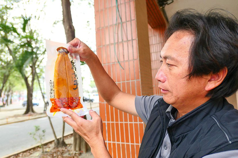 高雄科技大學水產養殖系系主任鄭安倉教授是烏魚養殖的專家，他表示臺灣烏魚子的目標在...