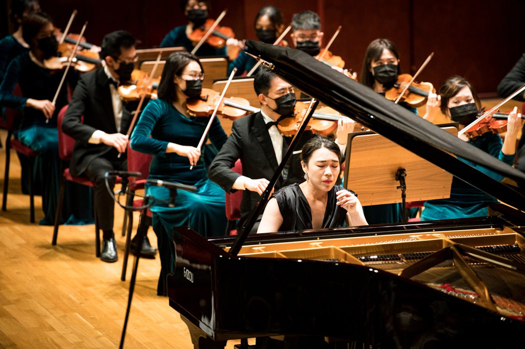 鋼琴家胡瀞云用相當扎實的技巧帶來莫札特的現代詮釋。攝影／王俊凱