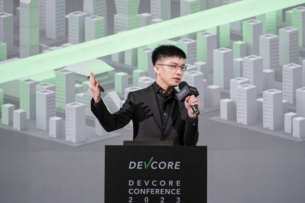 DEVCORE 執行長翁浩正指出，DEVCORE 將持續精進攻擊手法及漏洞研究，...