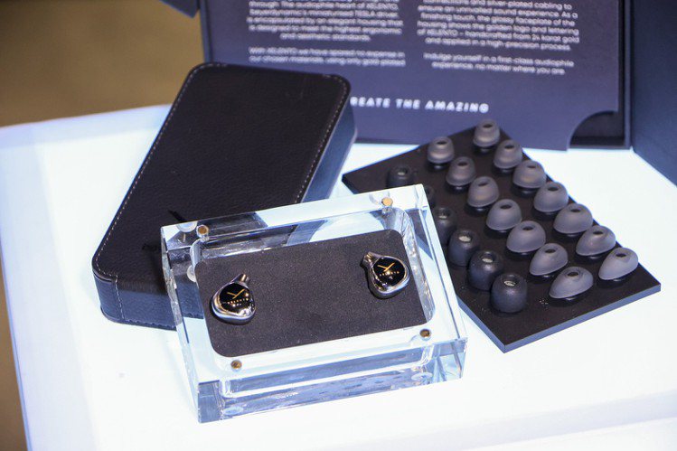 德國純手工打造的Xelento Remote 2Gen，建議售價33,000元。...