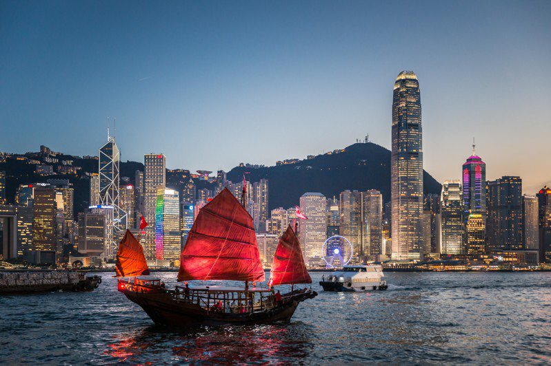 國泰航空推出「再遇見，在香港」官網獨享好禮三選一限時特賣，活動自3月17日起至3月31日止。國泰航空提供
