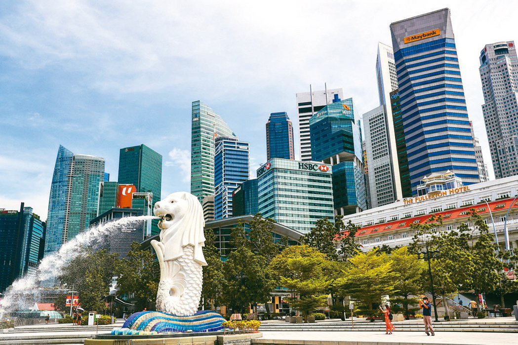 大華銀新加坡房地產收益基金是國內第一檔以投資新加坡REITs為主題的基金，除了市...