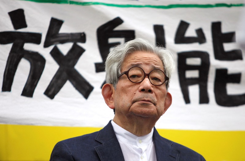 反核立場鮮明的大江健三郎2011年9月參加在東京舉行的1場反核集會。路透