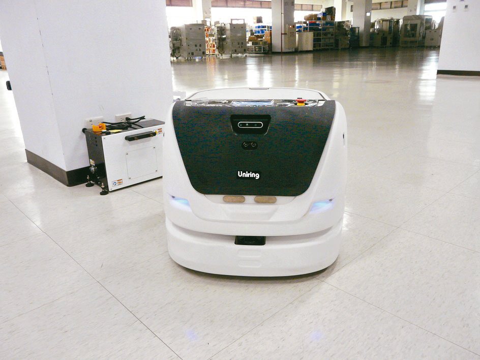 聯潤科技Uniring商用型洗地機器人帶給清潔產業全新風貌。 吳國棟／攝影