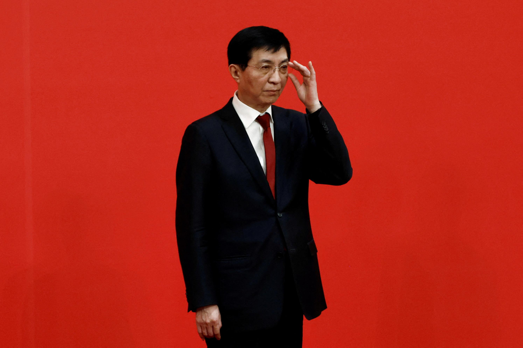 據悉，中共中央政治局常委、大陸全國政協主席王滬寧可能在上海與馬前總統會面。（路透...