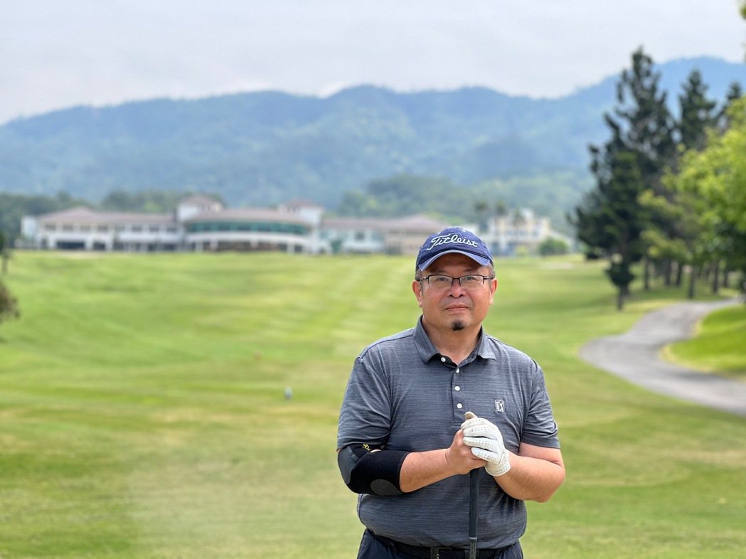 「未來之星高爾夫協會」理事長吳憲紘，以自家的全國球場為平台，熱心培植台灣高球新血...