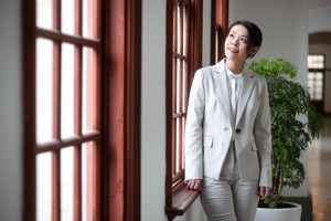 新竹市長高虹安接受本報專訪，她強調自己現在的角色就是新竹市長，把事情做好。記者葉信菉／攝影