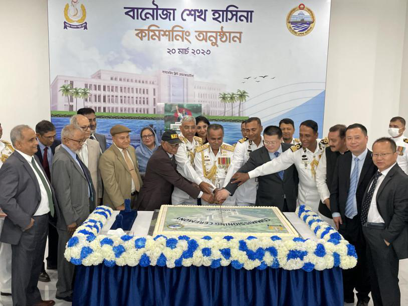 孟加拉20日舉行新建海軍潛艇基地入列儀式，該海軍基地由中國援建。圖為孟加拉海軍人...