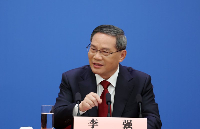 中國新任國務院總理李強昨出席記者會，回答記者提問。（新華社）