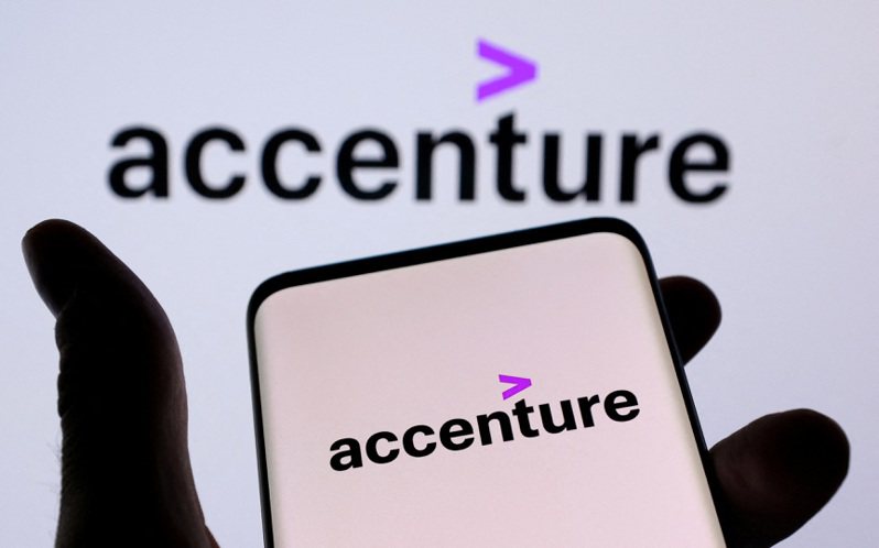 IT顧問業者埃森哲（Accenture）宣布未來18個月將裁員約1.9萬人。路透