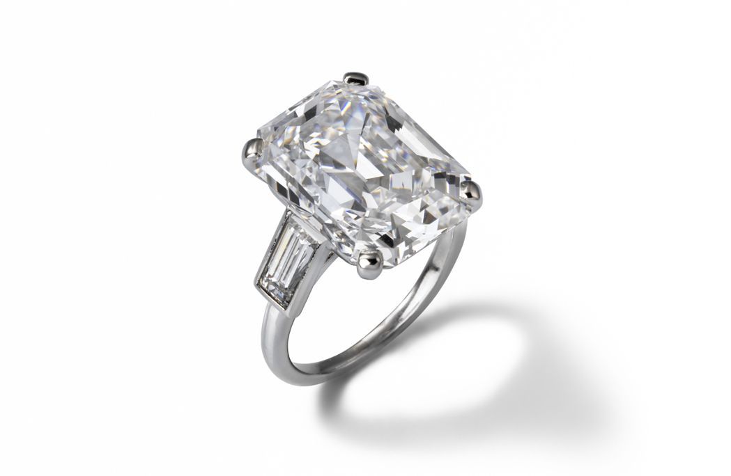 卡地亞巴黎於1956年為摩納哥王妃葛麗絲凱莉製作的訂婚戒指。圖／卡地亞提供