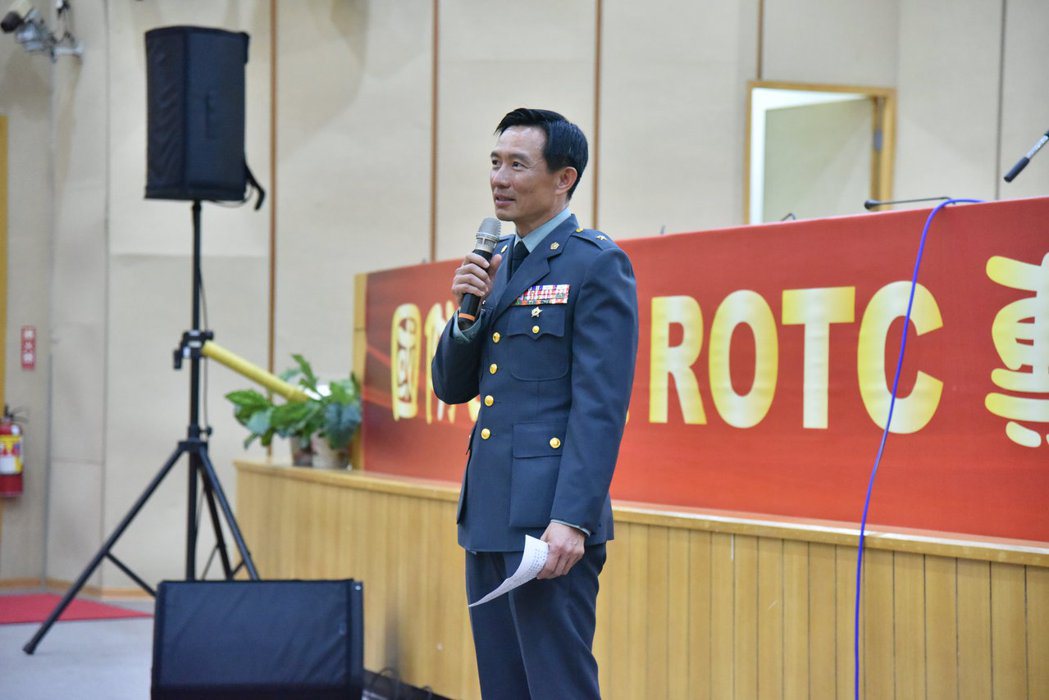 陸軍裝甲旅少將旅長李泰平，今年獲選傑出校友並代表致詞。 南亞技術學院／提供