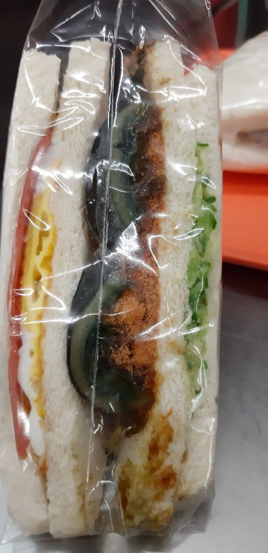 有一名網友表示，早餐新口味「皮蛋三明治」很不錯！ 圖擷自臉書