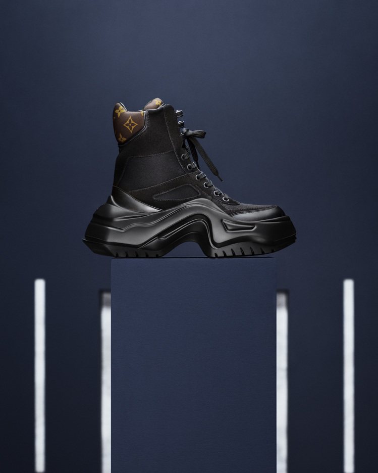 LV ARCHLIGHT 2.0厚底踝靴，59,500元。圖／路易威登提供