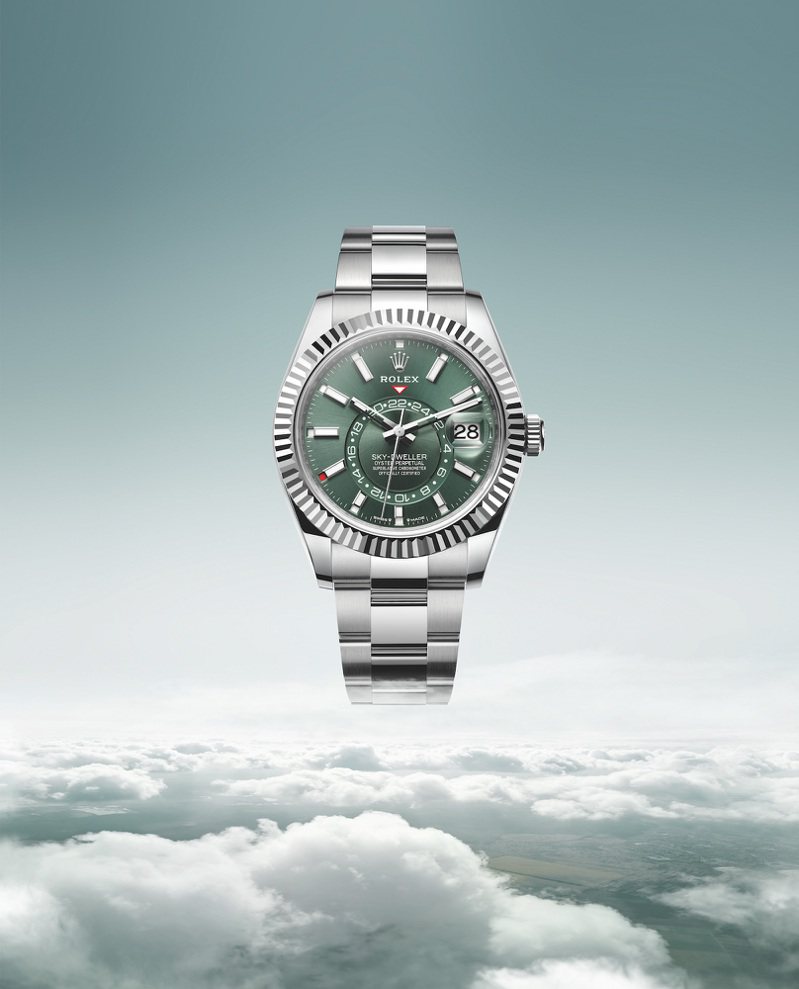 Sky-Dweller（縱航者型）年曆腕表，42毫米、白色黃金鋼、薄荷綠色面盤、時間顯示、年曆功能，51萬9,500元。圖／勞力士提供