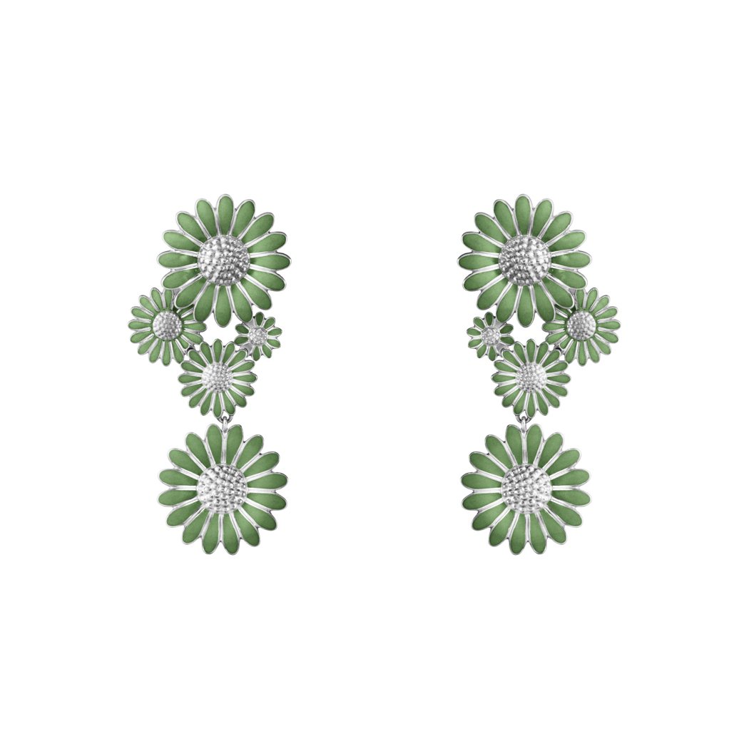 喬治傑生DAISY系列純銀電鍍銠青草綠琺瑯垂墜式耳環，13,200元。圖／喬治傑...