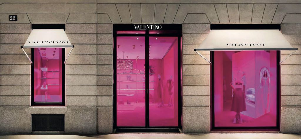 Valentino Pink PP系櫥窗。圖／Prestige Taiwan提供