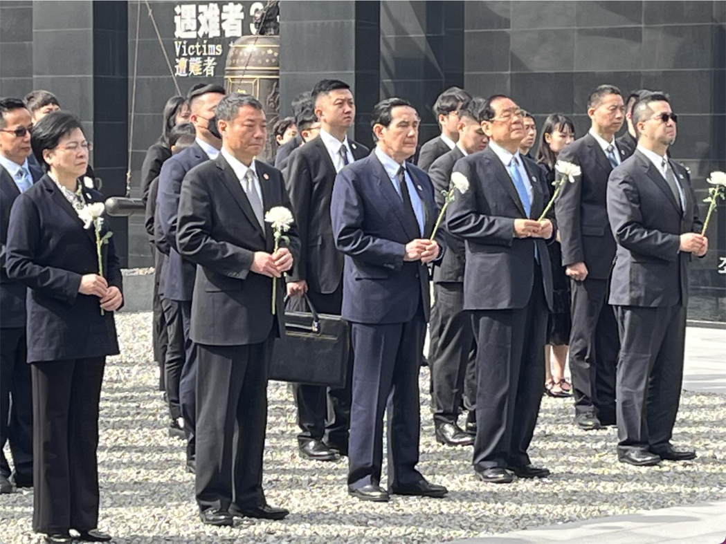 大陸國台辦副主任陳元豐，前排左二，全程陪同馬前總統一行。記者賴錦宏/攝影