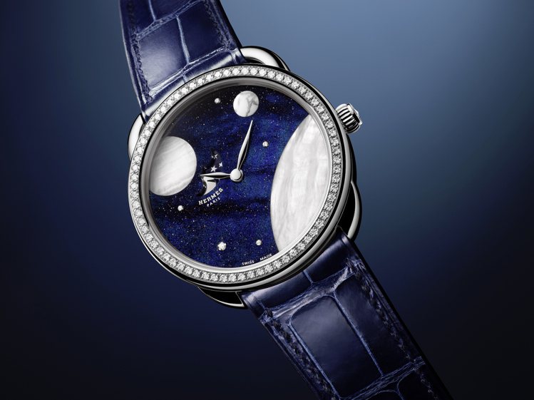 Arceau Petite Lune小月相珠寶腕表，750白金鑲鑽、38毫米、自...