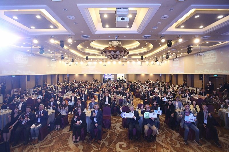 「飯店x商場 新科技跨界峰會」3月29日在台北福華大飯店盛大舉行。
