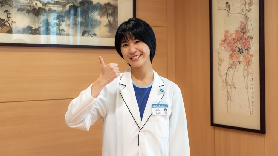 陳璇在新戲「打怪任務」中飾演護理師，特別學抽痰等醫療動作。圖／大愛電視提供
