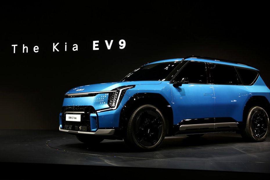 Kia EV9近日在自家韓國市場正式展開預售，圖為GT-Line車型。 摘自Kia