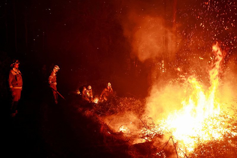 西班牙北部蒼翠繁茂的阿斯圖里亞斯地區今天發生90多起野火，當局認為大多數是人為縱火引起，地方首長稱縱火犯為「火災恐怖分子」。 路透社