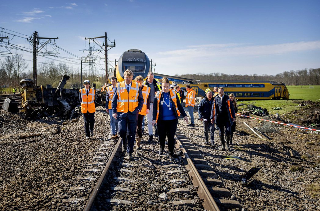 當世界各地接連出現重大鐵路事故，甚至連一向高規格經營的荷蘭鐵路系統也不能倖免的同...