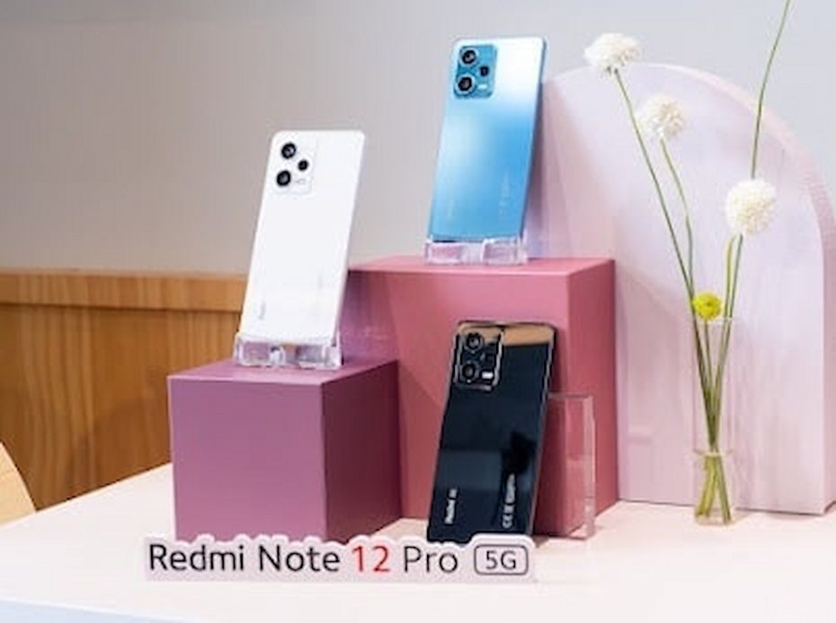 遠傳電信獨家開賣紅米Note 12 Pro、紅米Note 12（6GB＋128GB）最新機種。圖／遠傳電信提供