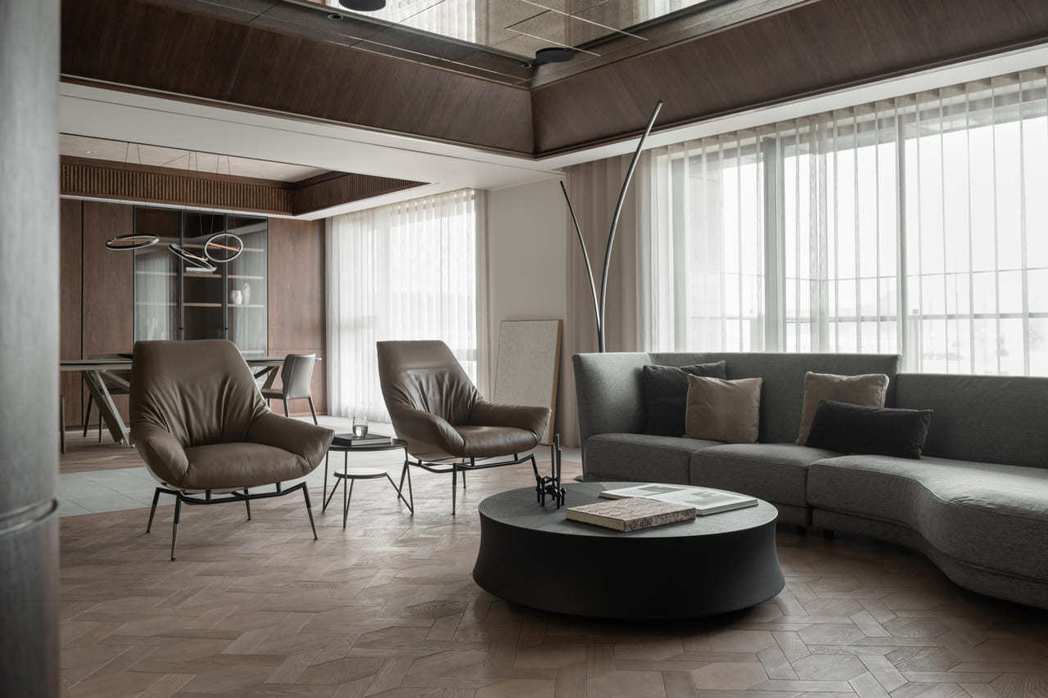 家具軟件以具有柔和曲線的款式為主。