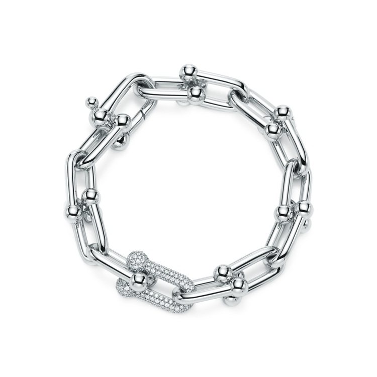 Tiffany HardWear 18K白金鏈結設計鑲鑽手環，73萬5,000元...