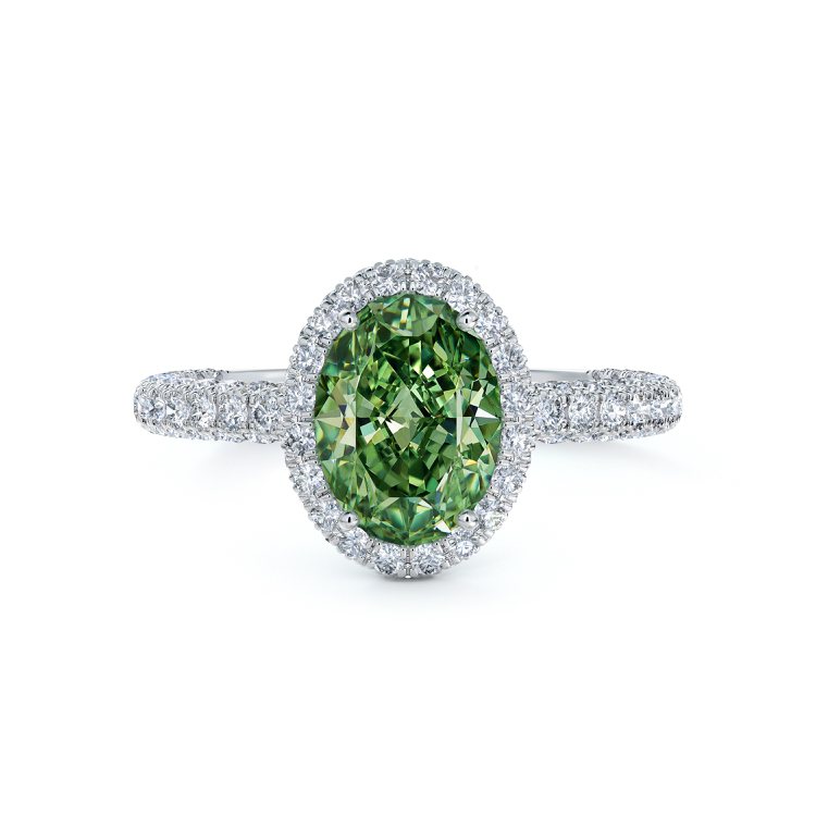 Aura高級珠寶橢圓形切割綠鑽戒指，鉑金、主石為1.42克拉橢圓形切割艷彩綠鑽，6,860萬元。圖／De Beers提供