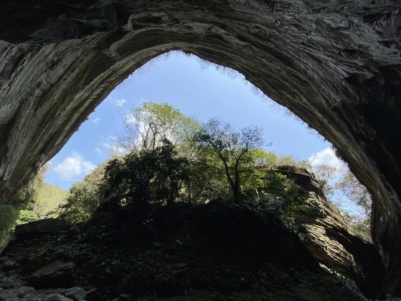 台南南化大地谷內有「洞中島」美景。記者修瑞瑩／攝影