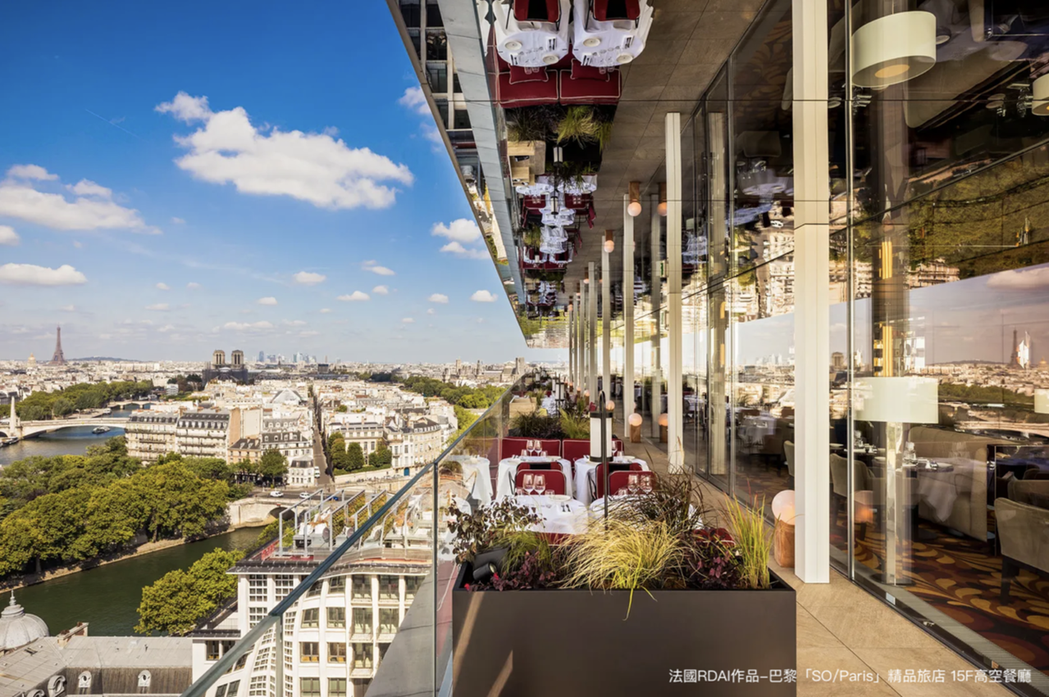 法國RDAI作品-巴黎「SO/Paris」精品旅店15F高空餐廳。