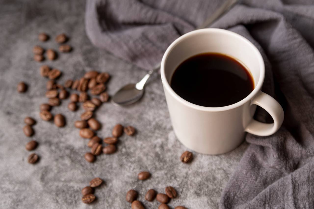 喝純黑咖啡有助於減肥，若想與黑咖啡搭配飲用，則可考慮牛奶、燕麥奶、杏仁奶、抹茶和...