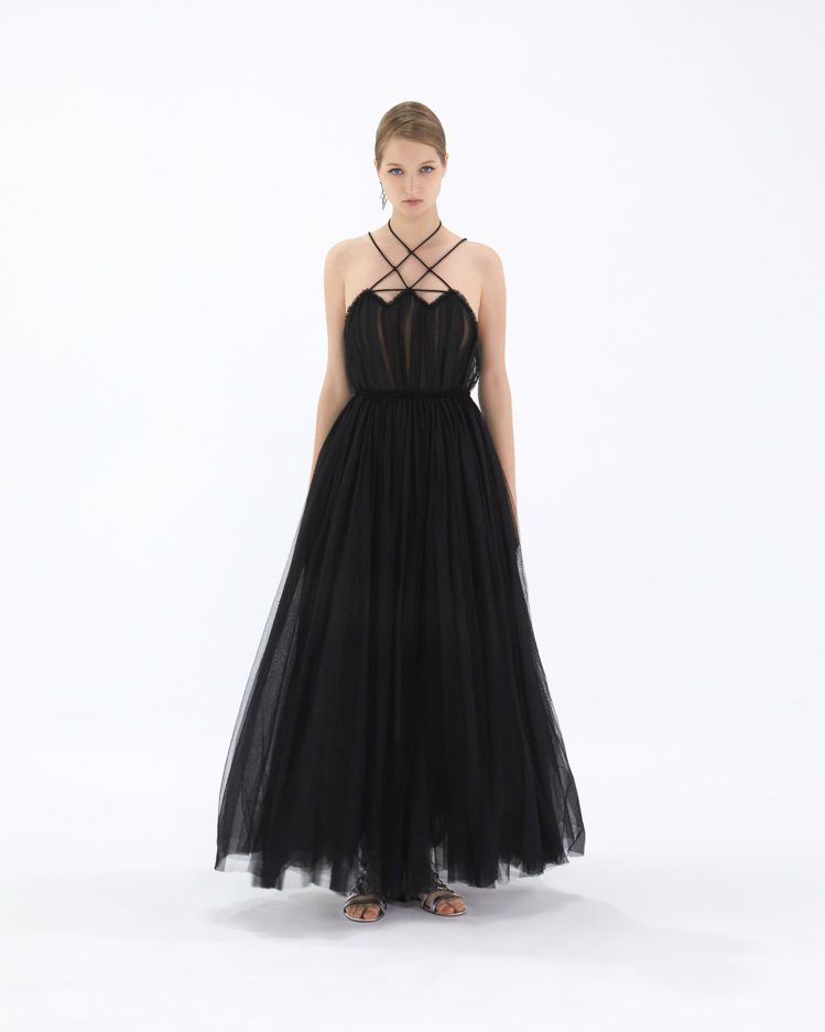 幾何綁帶設計網紗禮服，18萬8,000元。圖／SHIATZY CHEN提供