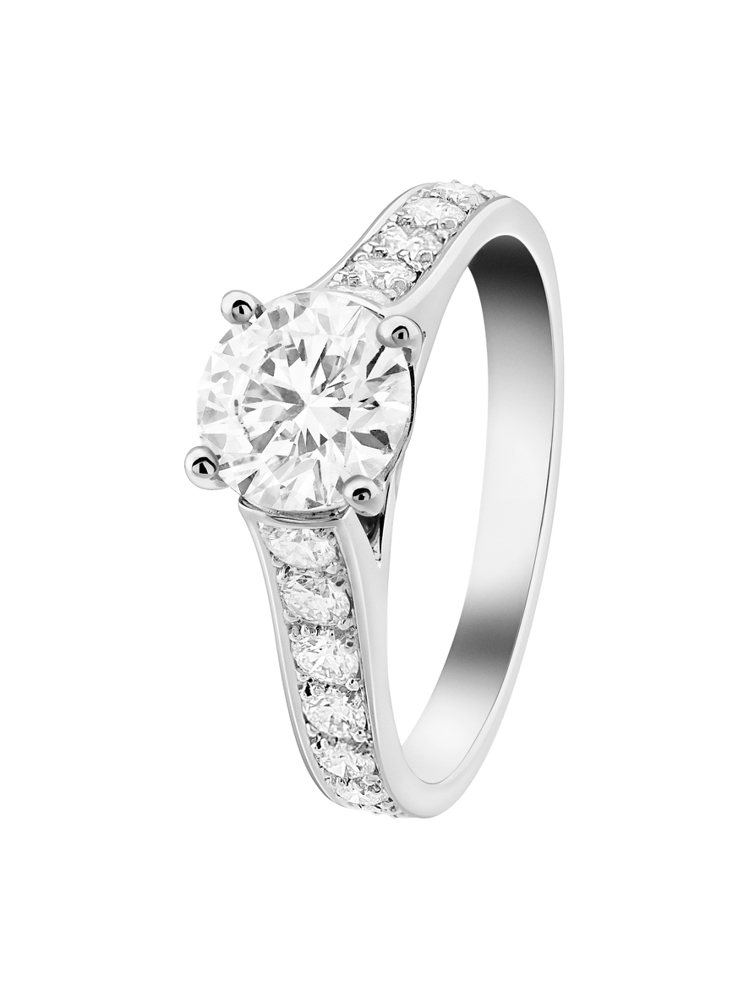 Romance單顆鑽石戒指。圖／梵克雅寶提供