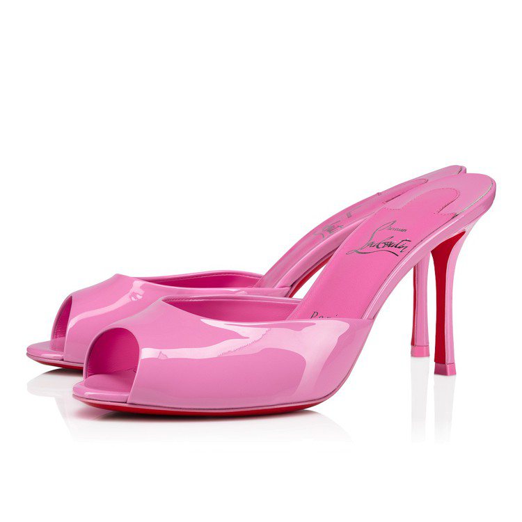 Me Dolly粉色漆皮穆勒鞋，25,800元。圖／Christian Louboutin提供